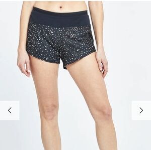 Oiselle Toolbelt Roga Shorts